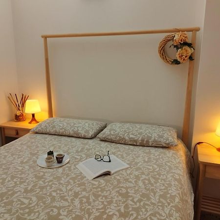 Ferienwohnung Folia Bed And Relax Benevento Exterior foto
